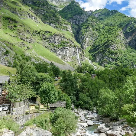 Chalet Rustico Casa Fortuna Madra